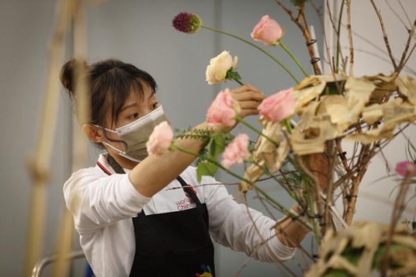 世界技能大赛上,这些中国姑娘摘金夺银 世界技能大赛上,这些中国姑娘摘金夺银