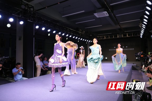 76b0b8e317374081acf814bd40c87e15_看图王.marked.jpg